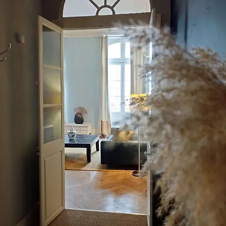 Apartment The Grand 42 - Stylish *